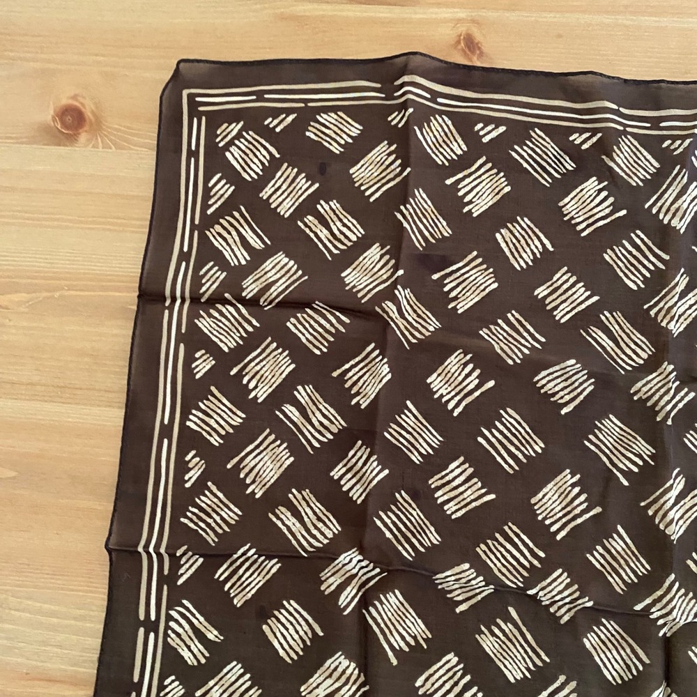 VTG Loft Ann Taylor Brown Cream Abstract Hatch Mark Print 100% Silk Square Scarf - Picture 8 of 10